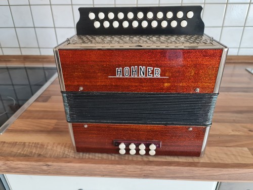 Akkordeon ziehharmonika - akkordeon,